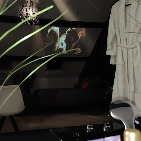Logement Romantique Et Cosy Charleroi Dış mekan fotoğraf