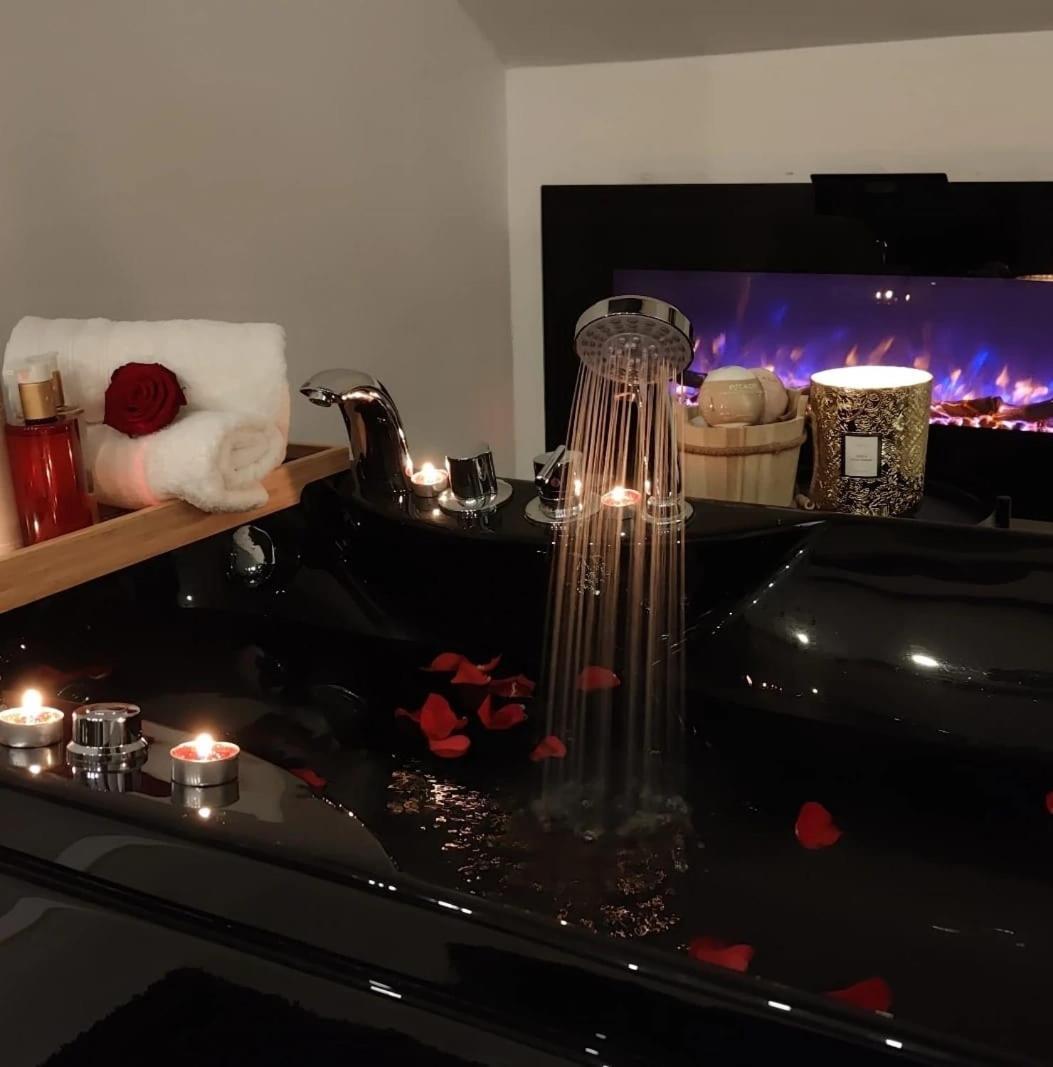 Logement Romantique Et Cosy Charleroi Dış mekan fotoğraf